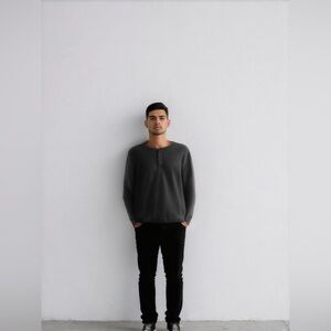 Men’s faded glory size medium sweater